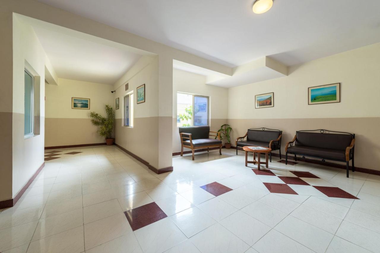 Stayeasy Majestic Bangalore Exterior photo